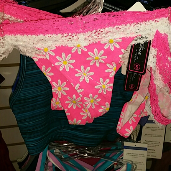 Panties - Picture 6 of 8